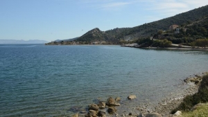 Ανοίγουν οι οργανωμένες παραλίες το Σάββατο - Από 25 Μαΐου ελεύθερη η μετακίνηση στα νησιά