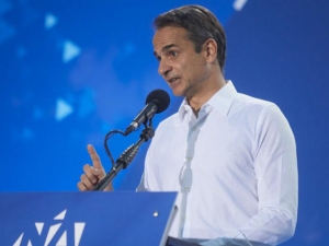 Την Κυριακή εμβολιάζονται Μητσοτάκης, Σακελλαροπούλου και πολιτικοί αρχηγοί