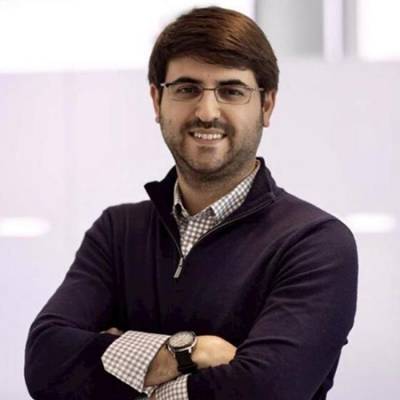 Με περιουσία 590 εκατ. δολαρίων αποχωρεί o CFO της Tesla