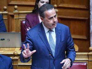 Βουλή: Ψηφίστηκε το νομοσχέδιο για τις ΑΠΕ - Παπασταύρου: Πάμε για 1 GW το 2027