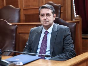 Βγήκε από τη ΜΕΘ o Γιώργος Μυλωνάκης - Mεταβαίνει σε κέντρο αποκατάστασης στη Γερμανία