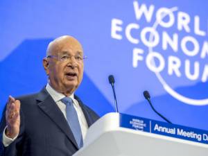 Παραίτηση του ιδρυτή του Παγκόσμιου Οικονομικού Φόρουμ, Κλάους Σβαμπ