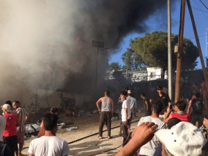 Πύρινη κόλαση στη Μόρια - Σε κατάσταση έκτακτης ανάγκης για τέσσερις μήνες η Λέσβος