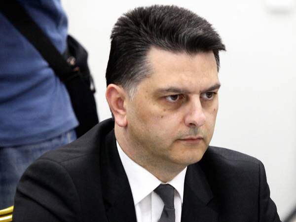 Μιχ. Μπεκίρης: Αποχωρεί προσωρινά από τα καθήκοντά του - «Δεν αποτελεί ούτε υποχώρηση ούτε αποδοχή οποιασδήποτε κατηγορίας»