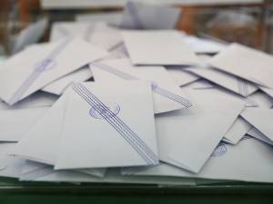Δημοσκόπηση MARC: Προβάδισμα 16,5 μονάδων για τη ΝΔ στην εκτίμηση ψήφου