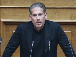 Παραιτήθηκε ο βουλευτής της Πλεύσης Ελευθερίας Διαμαντής Καραναστάσης – «Θέλω να αφοσιωθώ στον πολιτισμό»