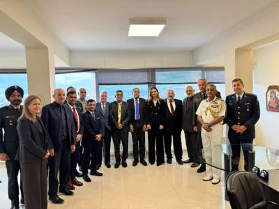 Στα Ναυπηγεία Σαλαμίνας υψηλόβαθμη ινδική αμυντική αντιπροσωπεία