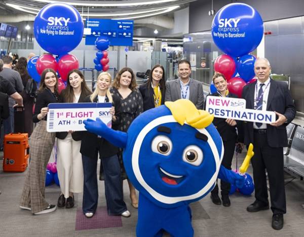 Απογειώθηκε η πρώτη πτήση της SKY express προς Βαρκελώνη