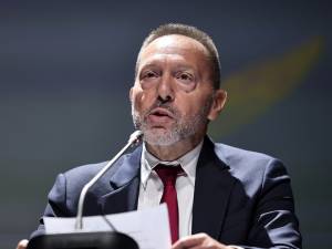 Στουρνάρας: Το δημόσιο χρέος μπορεί να επιστρέψει στο 60% του ΑΕΠ