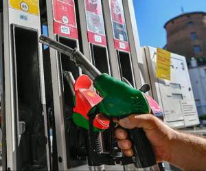 Ιταλία: Η κυβέρνηση παρατείνει τη μείωση των φόρων επί των καυσίμων μέχρι τις 8 Ιουλίου