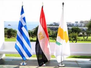 Σε εξέλιξη η τριμερής Ελλάδας-Κύπρου-Αιγύπτου στην Αθήνα - Στο επίκεντρο η ενεργειακή συνεργασία στην Αν. Μεσόγειο