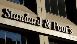 S&P: Αναβάθμισε τέσσερις ελληνικές τράπεζες