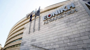 Εθνική Ασφαλιστική: Δωρεά 100.000 χειρουργικών μασκών και 10 monitors στις ΜΕΘ
