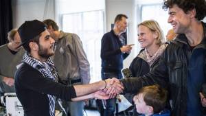 Refugees, including Ukrainians, can start work at ABN AMRO
