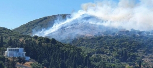 Μεγάλη πυρκαγιά στη θέση Ασκός στις Βολίμες Ζακύνθου