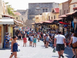Μείωση κατά 86% εμφάνισαν τα έσοδα από τον τουρισμό στο επτάμηνο Ιανουαρίου - Ιουλίου 2020