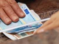 Συναλλαγές στα τραπεζικά καταστήματα μετά τα νέα μέτρα