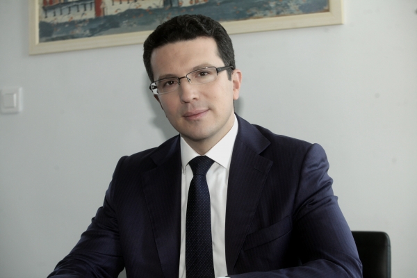 Ρ. Λαμπίρης: «Ο Covid-19 ενίσχυσε την αποφασιστικότητά μας να προχωρήσουμε το πρόγραμμα ιδιωτικοποιήσεων για το δημόσιο καλό»