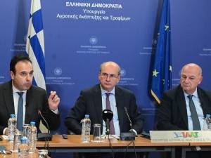 Μέτρα για αγρότες: 8,5 λεπτά/kWh το ρεύμα, μέσω εφαρμογής επιστροφή του ΕΦΚ πετρελαίου στην αντλία