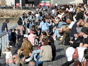 Ισραήλ: Τέλος από σήμερα η μάσκα στους εξωτερικούς χώρους