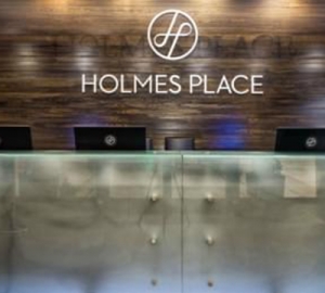 Holmes Place: Ιατρικός εξοπλισμός και δωρεάν συνδρομές σε γιατρούς και νοσηλευτές