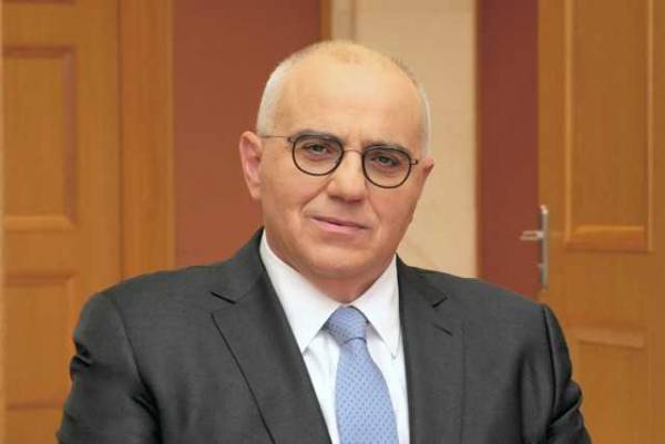 Ν. Καραμούζης: Θα χρειαστούν τουλάχιστον 2-3 χρόνια για την τιθάσευση του πληθωρισμού