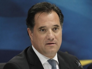 Γεωργιάδης: Με τα εμβόλια έχει αρθεί η υποχρέωση του κράτους να μοιράζει λεφτά και να φορτώνει το χρέος