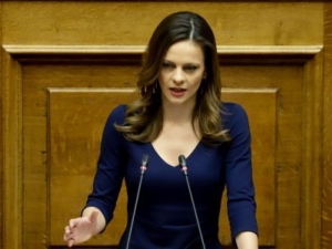 Ε. Αχτσιόγλου: Δύο ψεύδη και μεγάλη ανεπάρκεια από τον κ. Βρούτση για τις εκκρεμείς συντάξεις