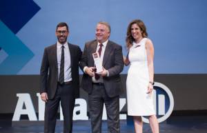 Allianz Ελλάδος: «Take the next step. Mαζί κάνουμε το επόμενο βήμα»