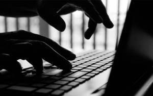 Δέσμευση περιουσιακών στοιχείων και βαριές κατηγορίες για ηχηρό όνομα της τηλεόρασης