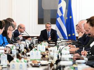 Βία ανηλίκων: Αλλάζουν οι ποινές και για τους γονείς