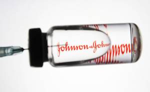 Νέα παρενέργεια εντοπίστηκε στο εμβόλιο Johnson & Johnson