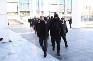 Κολωνός: Ενοχή του Μίχου για 4 από τα 7 αδικήματα ζήτησε ο εισαγγελέας – Απαλλαγή για τον βιασμό της 12χρονης - Ενοχή της μητέρας για όλα τα αδικήματα