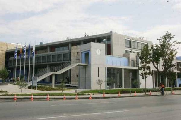 Το δημαρχείο της Θεσσαλονίκης μετατρέπεται σε στρατηγείο της CIA