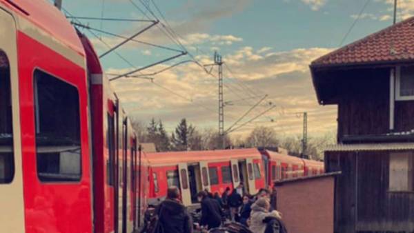 Ένας νεκρός και δεκάδες τραυματίες από σύγκρουση τρένων στο Μόναχο