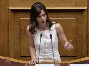 Επικεφαλής στο Επικρατείας και Εκπρόσωπος Τύπου η Έφη Αχτσιόγλου