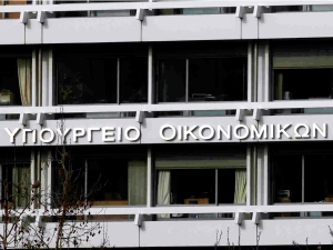 Βουλή: Τη Δευτέρα η τροπολογία του ΥΠΟΙΚ για επέκταση της απαλλαγής από καταβολή μισθώματος και τον Ιούνιο