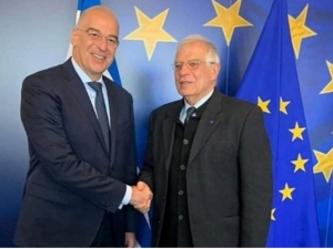 Στο Στρατιωτικό Φυλάκιο 1 στις Καστανιές Έβρου Ν. Δένδιας και Ζ. Μπορέλ