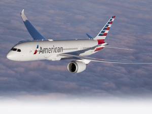 American Airlines: Διέψευσε τα σενάρια συγχώνευσης με την United Airlines
