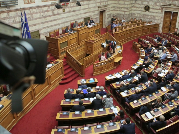 Ψηφίστηκε με 163 ψήφους ο νέος εκλογικός νόμος