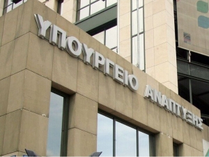 Επιτρέπεται η διαδημοτική μετακίνηση για κομμωτήρια και κέντρα περιποίησης νυχιών