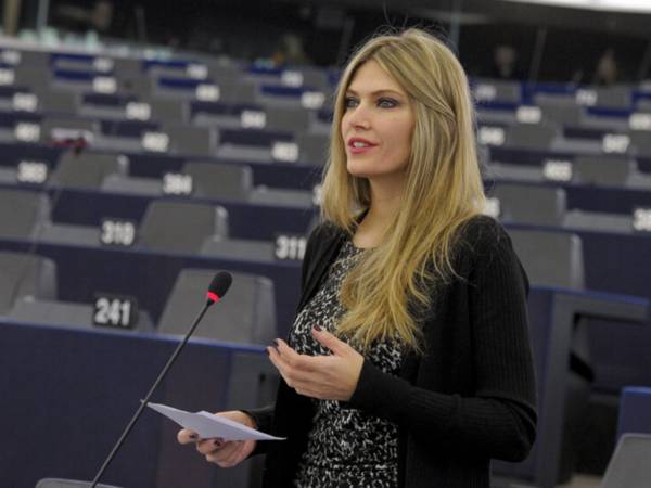 Μ. Δημητρακόπουλος: «Η Εύα Καϊλή επιστρέφει στο Ευρωκοινοβούλιο και στα καθήκοντά της»