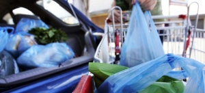 Έρχεται νέο χαράτσι στις πλαστικές σακούλες - Θα πληρώνουμε και αυτές που δίνουν περίπτερα και λαικές αγορές