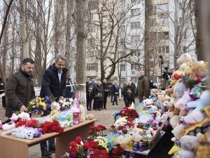 Μητσοτάκης στις κοινές δηλώσεις με Ζελένσκι: «Εδώ γίνεται πραγματικός πόλεμος κάθε μέρα»