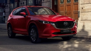 Το νέο Mazda CX-5 διαθέτει αδιαβροχοποίηση στον χώρο αποσκευών
