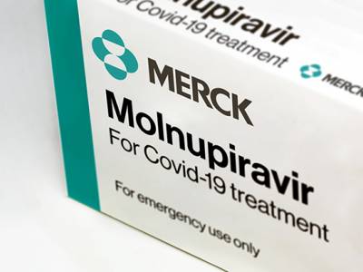 Merck: «Πράσινο φως» για το χάπι κατά του κορωνοϊού στη Βρετανία