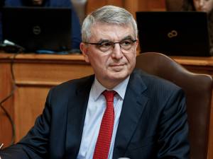 Π. Τσακλόγλου: Ποιοι συνταξιούχοι δικαιούνται το έκτακτο επίδομα τα Χριστούγεννα