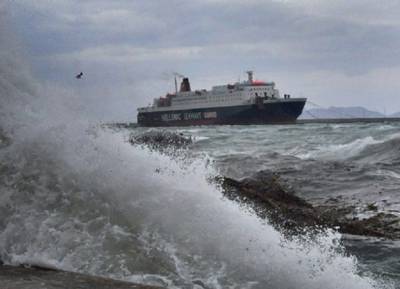 Κανονικά από το μεσημέρι τα δρομολόγια πλοίων από Πειραιά και Λαύριο - Aπαγόρευση απόπλου από Ραφήνα