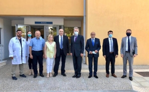 Επίσκεψη Τζέφρι Πάιατ στο νοσοκομείο ΑΧΕΠΑ