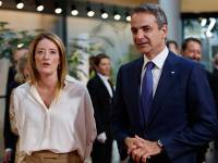 Συνάντηση Κ. Μητσοτάκη με την πρόεδρο του Ευρωκοινοβουλίου Ρομπέρτα Μετσόλα